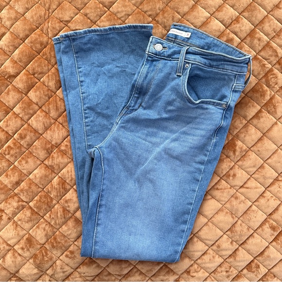 Levi’s high waist bootcut light Blue Jeans with Worn-In Look - Picture 1 of 9